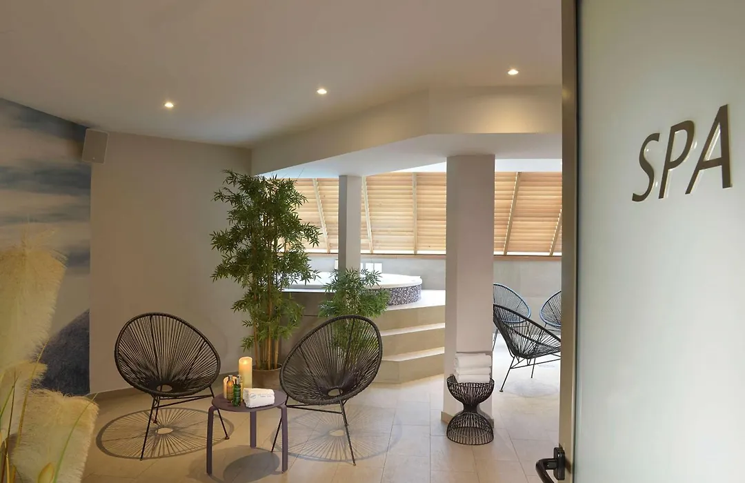 Best Western Les Bains Hotel et SPA-1